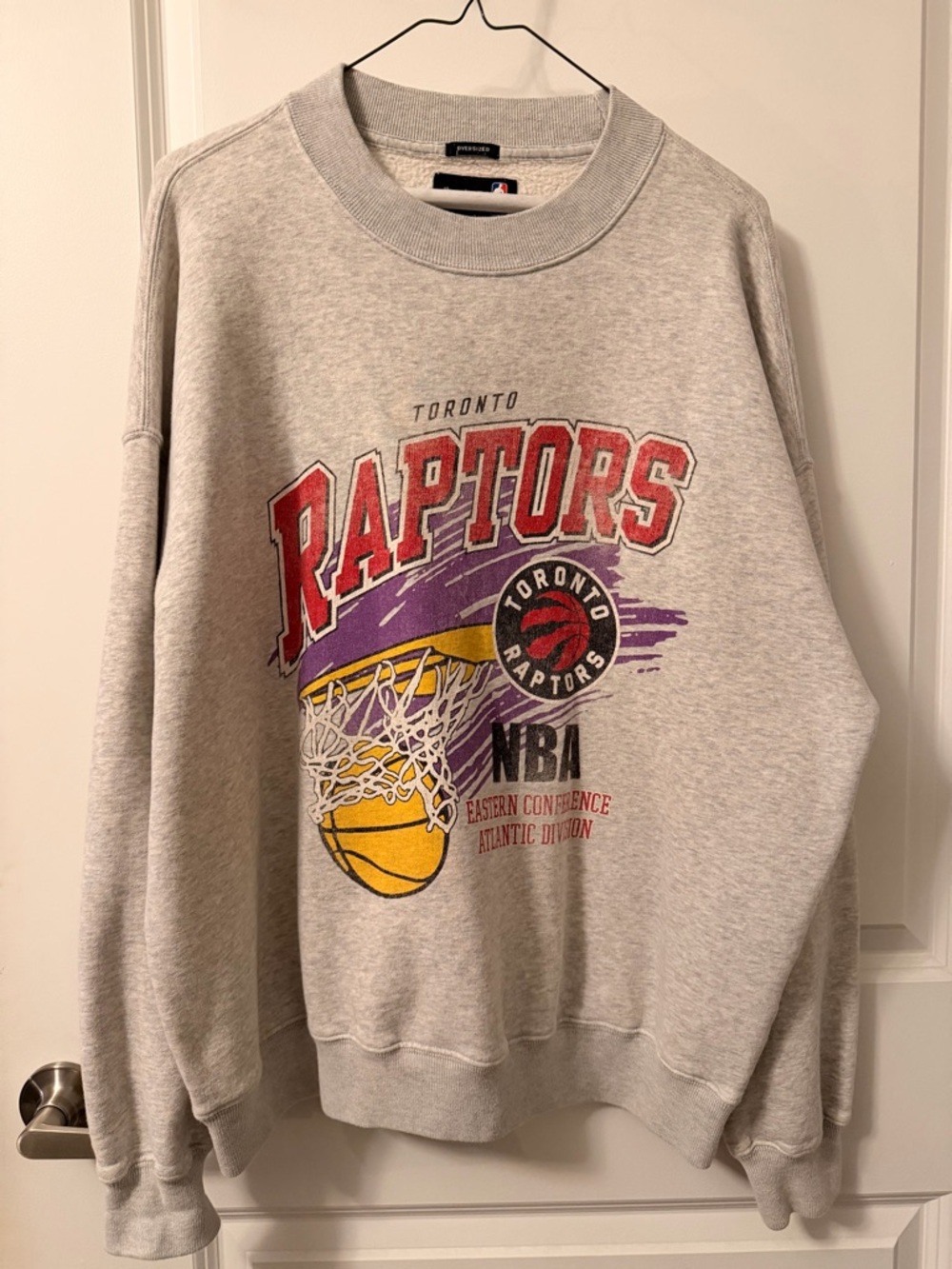 Oversized Abercrombie Toronto Raptors Vintage Style Crewneck NBA